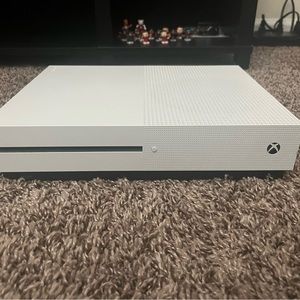 White Xbox One